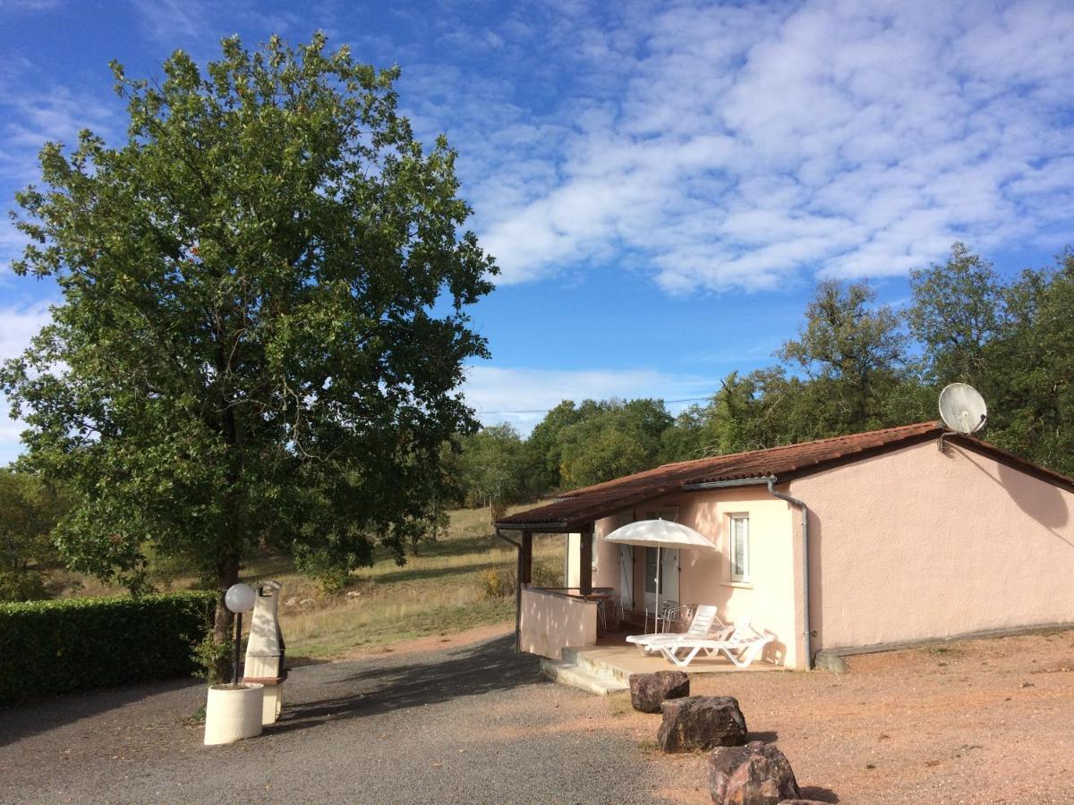 Отель Les Sentiers Du Causse Lentillac du Causse Экстерьер фото