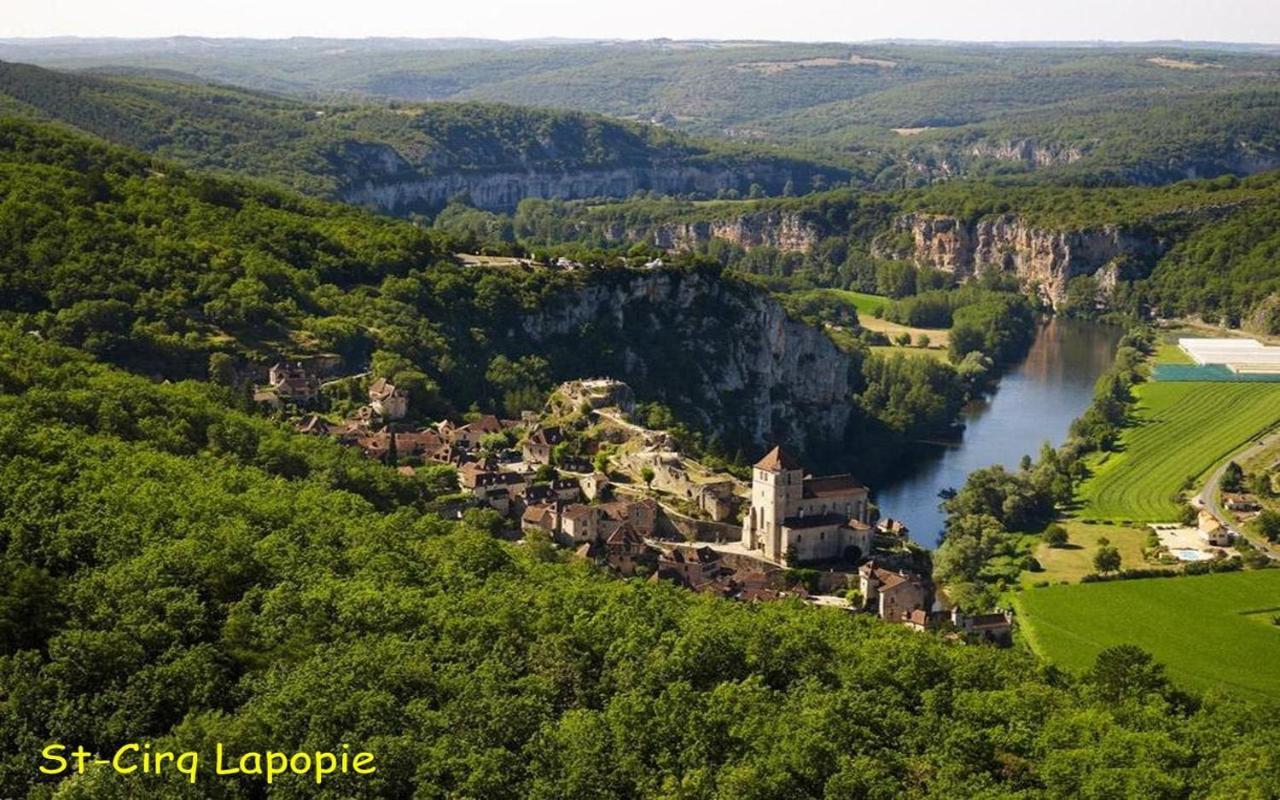 Отель Les Sentiers Du Causse Lentillac du Causse Экстерьер фото