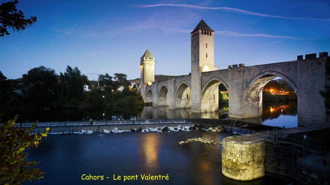 Отель Les Sentiers Du Causse Lentillac du Causse Экстерьер фото